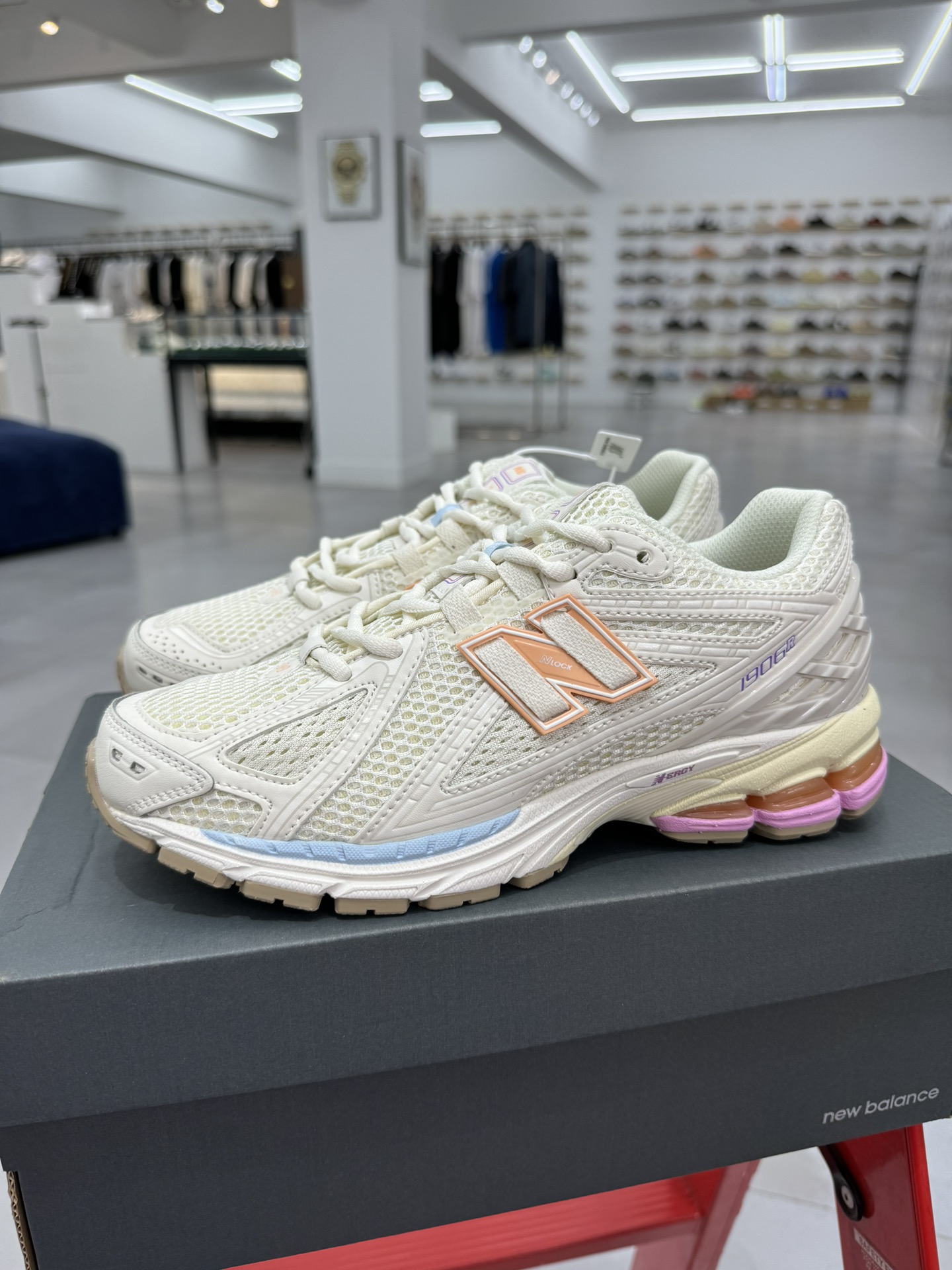  新版 New Balance NB 1906R  Unisex 低筒 复古跑鞋 耐磨透气 休闲鞋 运动鞋 波鞋 男士 女士  C米粉 M1906RO