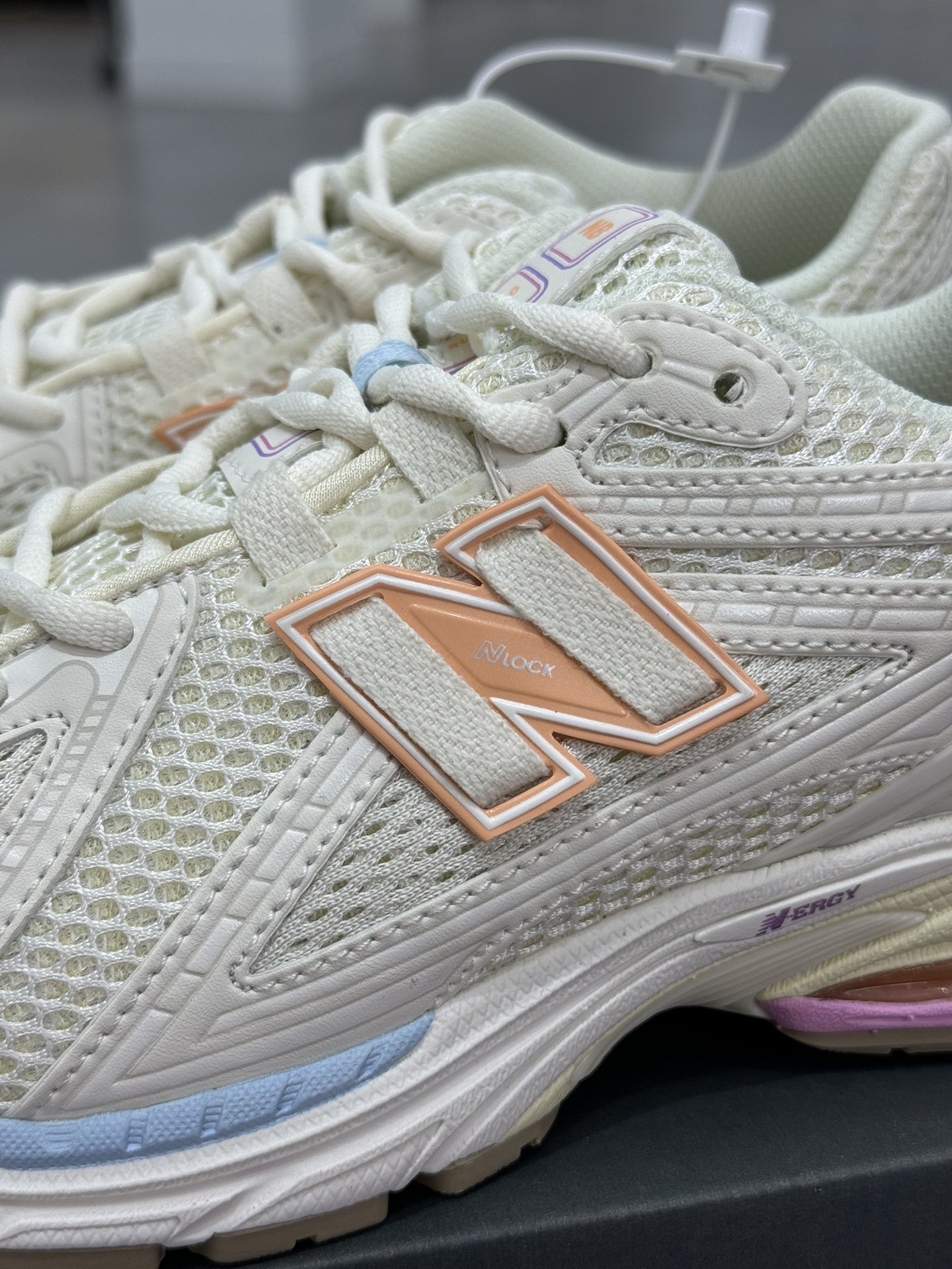  新版 New Balance NB 1906R  Unisex 低筒 复古跑鞋 耐磨透气 休闲鞋 运动鞋 波鞋 男士 女士  C米粉 M1906RO