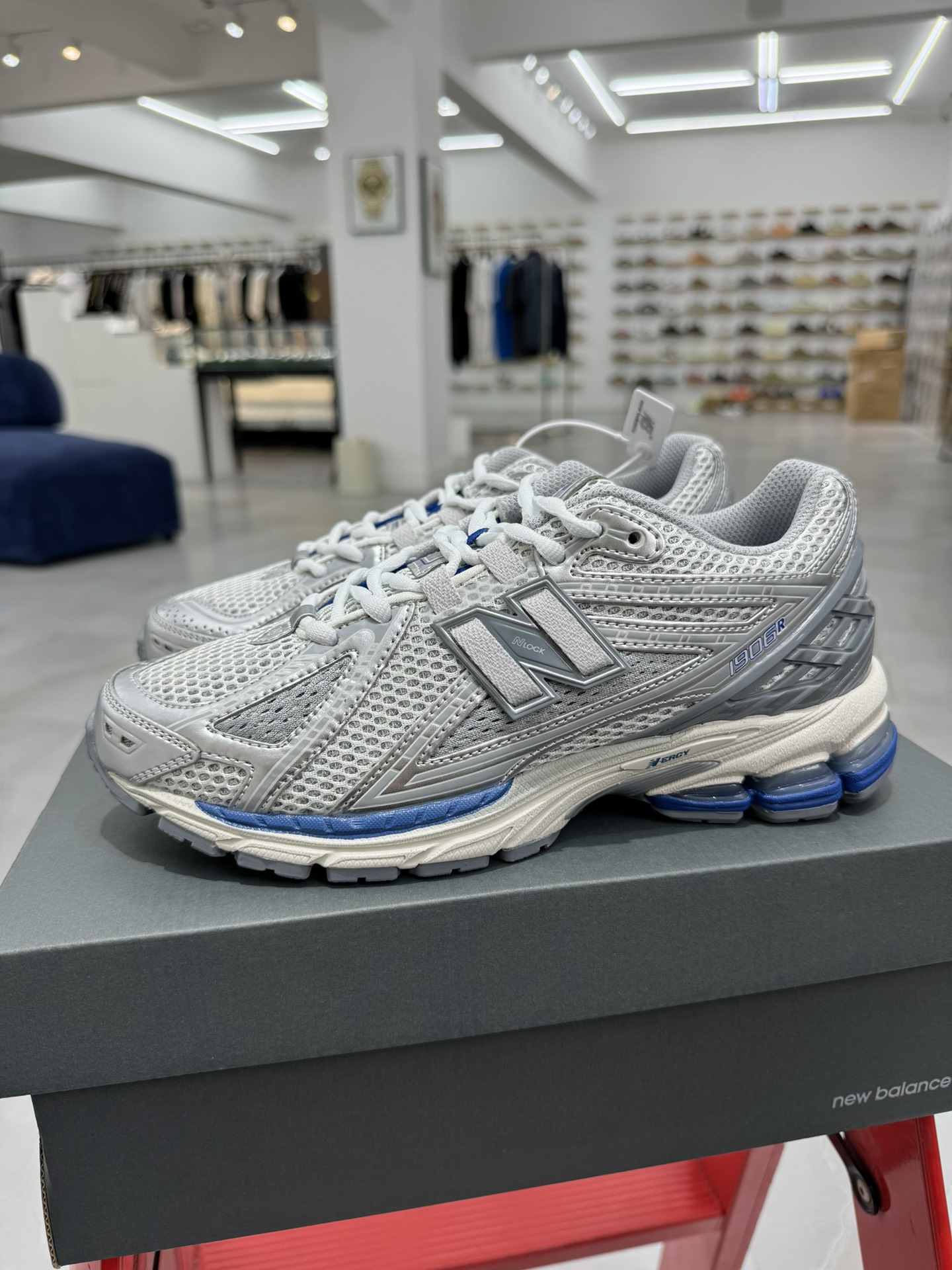  新版 New Balance NB 1906R  Unisex 低筒 复古跑鞋 耐磨透气 休闲鞋 运动鞋 波鞋 男士 女士  C白银灰 M1906RQA