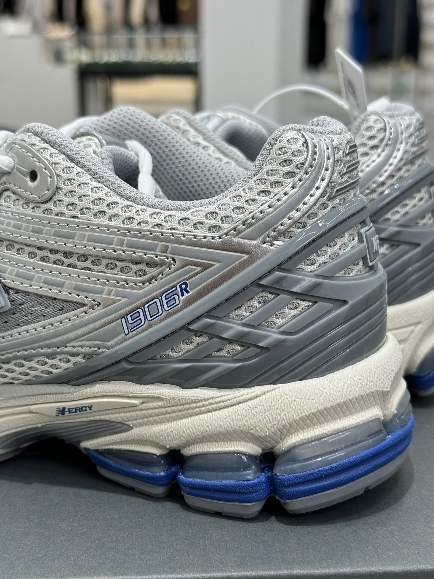  新版 New Balance NB 1906R  Unisex 低筒 复古跑鞋 耐磨透气 休闲鞋 运动鞋 波鞋 男士 女士  C白银灰 M1906RQA