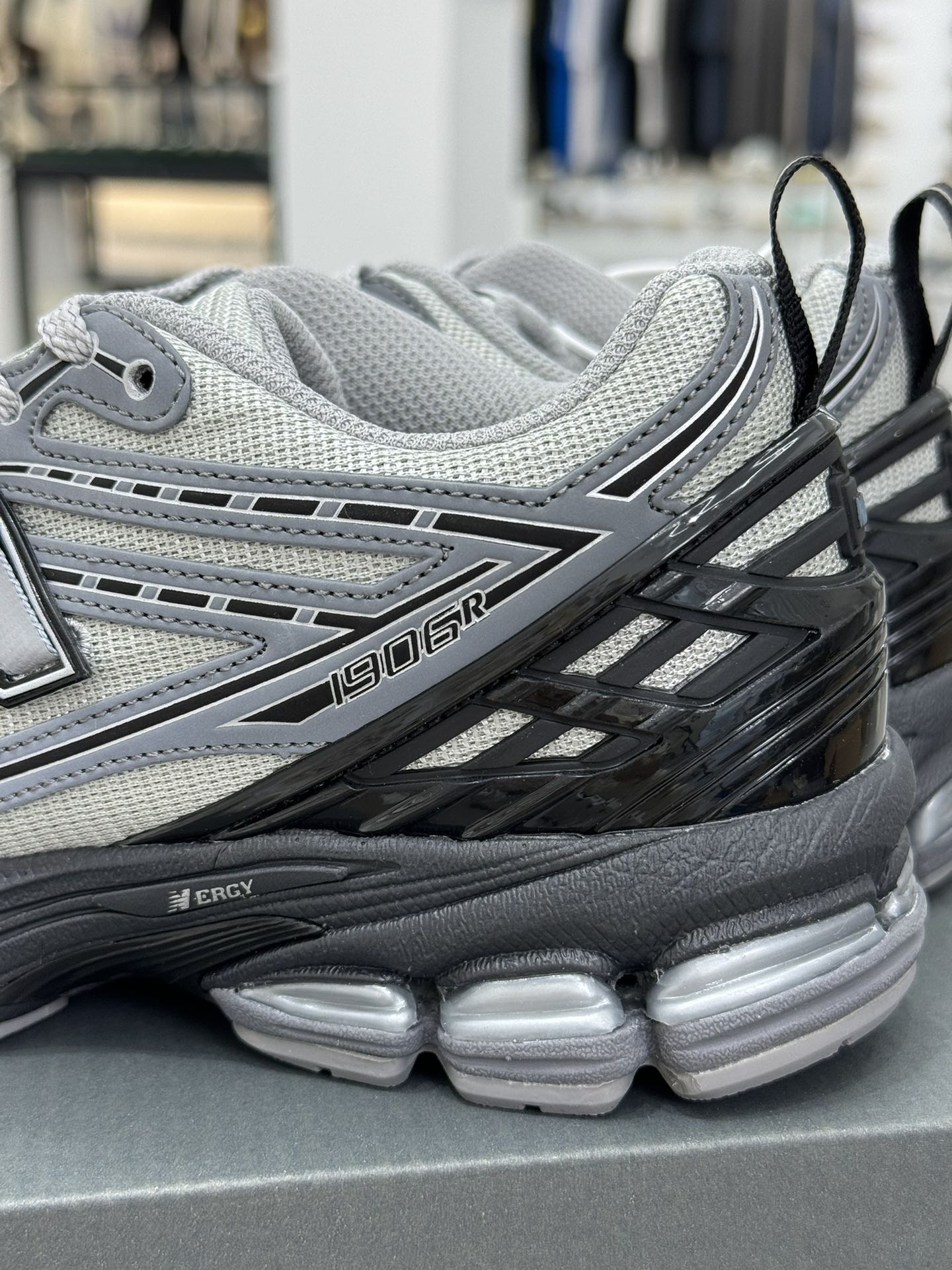  新版 New Balance NB 1906R  Unisex 低筒 复古跑鞋 耐磨透气 休闲鞋 运动鞋 波鞋 男士 女士  C灰黑 M1906RHA