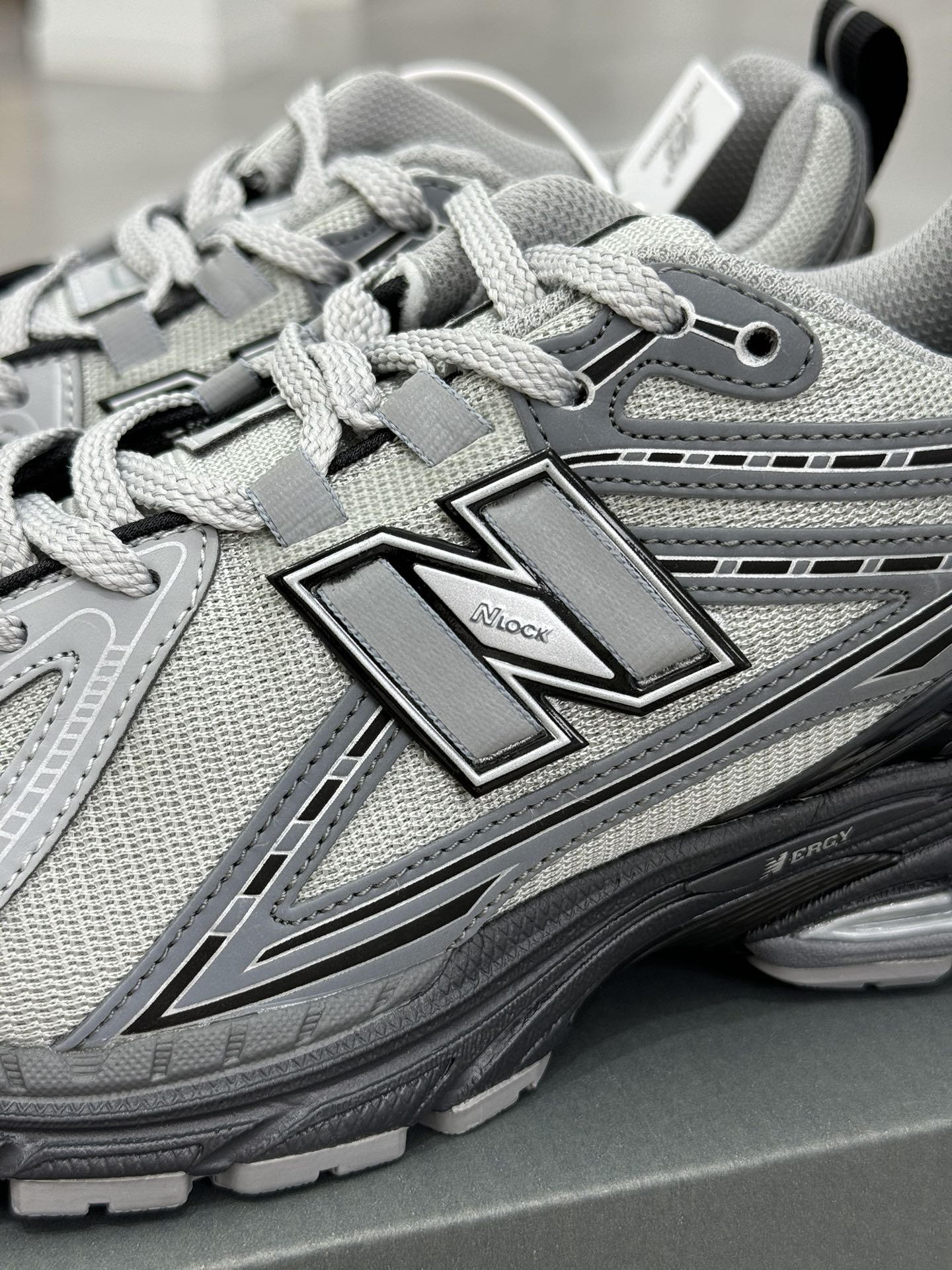  新版 New Balance NB 1906R  Unisex 低筒 复古跑鞋 耐磨透气 休闲鞋 运动鞋 波鞋 男士 女士  C灰黑 M1906RHA