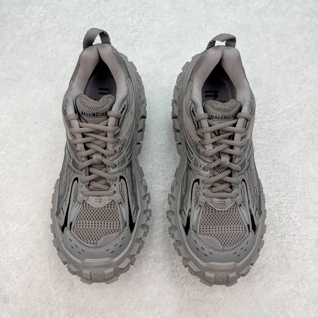  Balenciaga 巴黎世家 Defender 时尚 复古做旧 轮胎鞋 老爹鞋 波鞋 男鞋 女鞋 鞋面穿环 深灰色  685613 