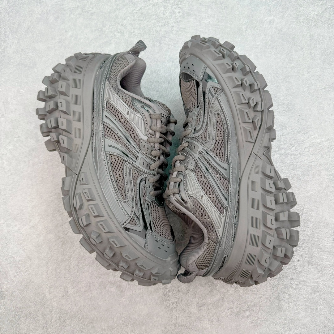  Balenciaga 巴黎世家 Defender 时尚 复古做旧 轮胎鞋 老爹鞋 波鞋 男鞋 女鞋 鞋面穿环 深灰色  685613 