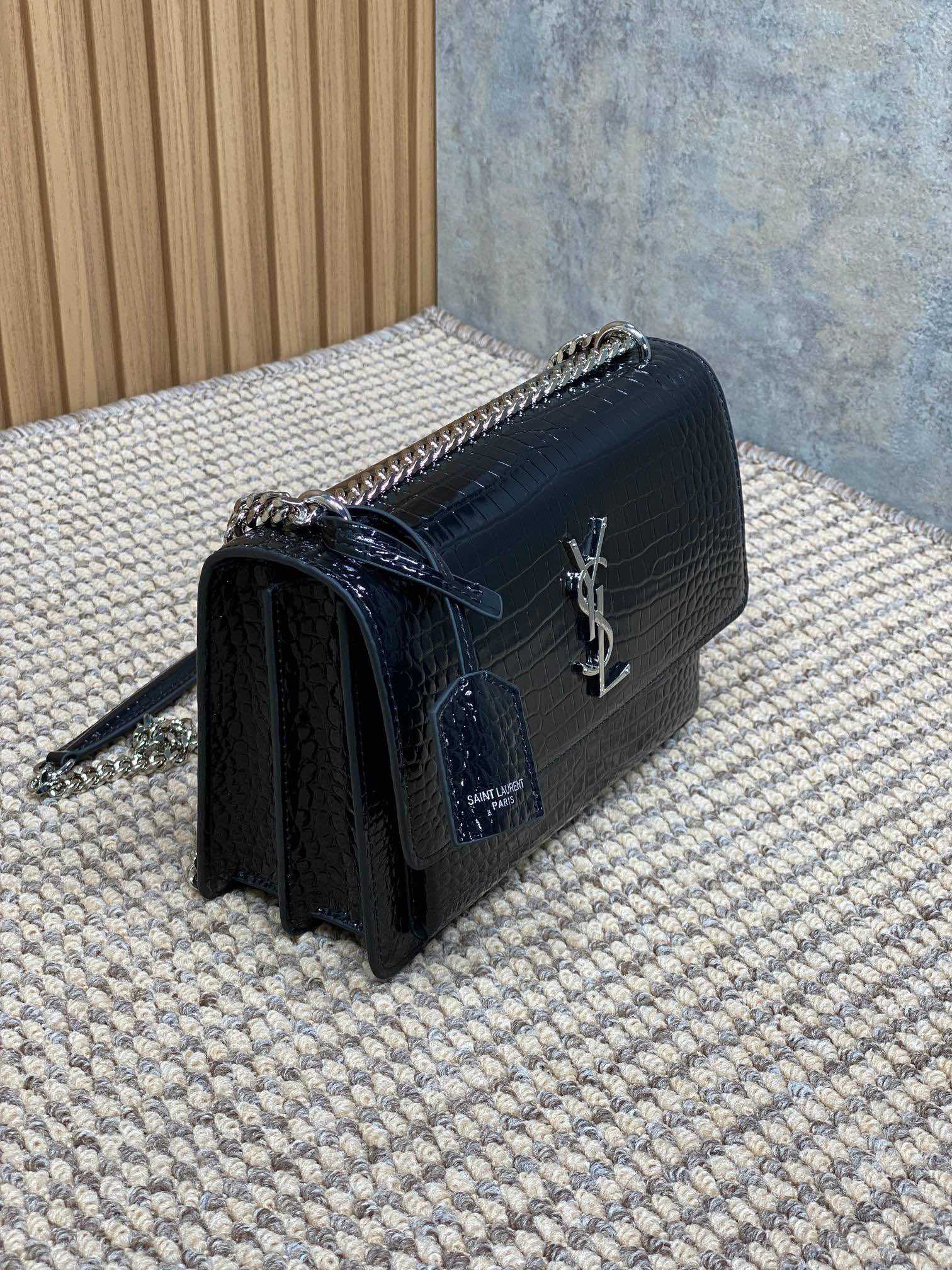  SAINT LAURENT 圣罗兰 YSL Sunset 日落 牛皮 流浪包 斜挎包 单肩包 女款 鳄鱼纹 中号 黑色银标 442906-DND0N-1000