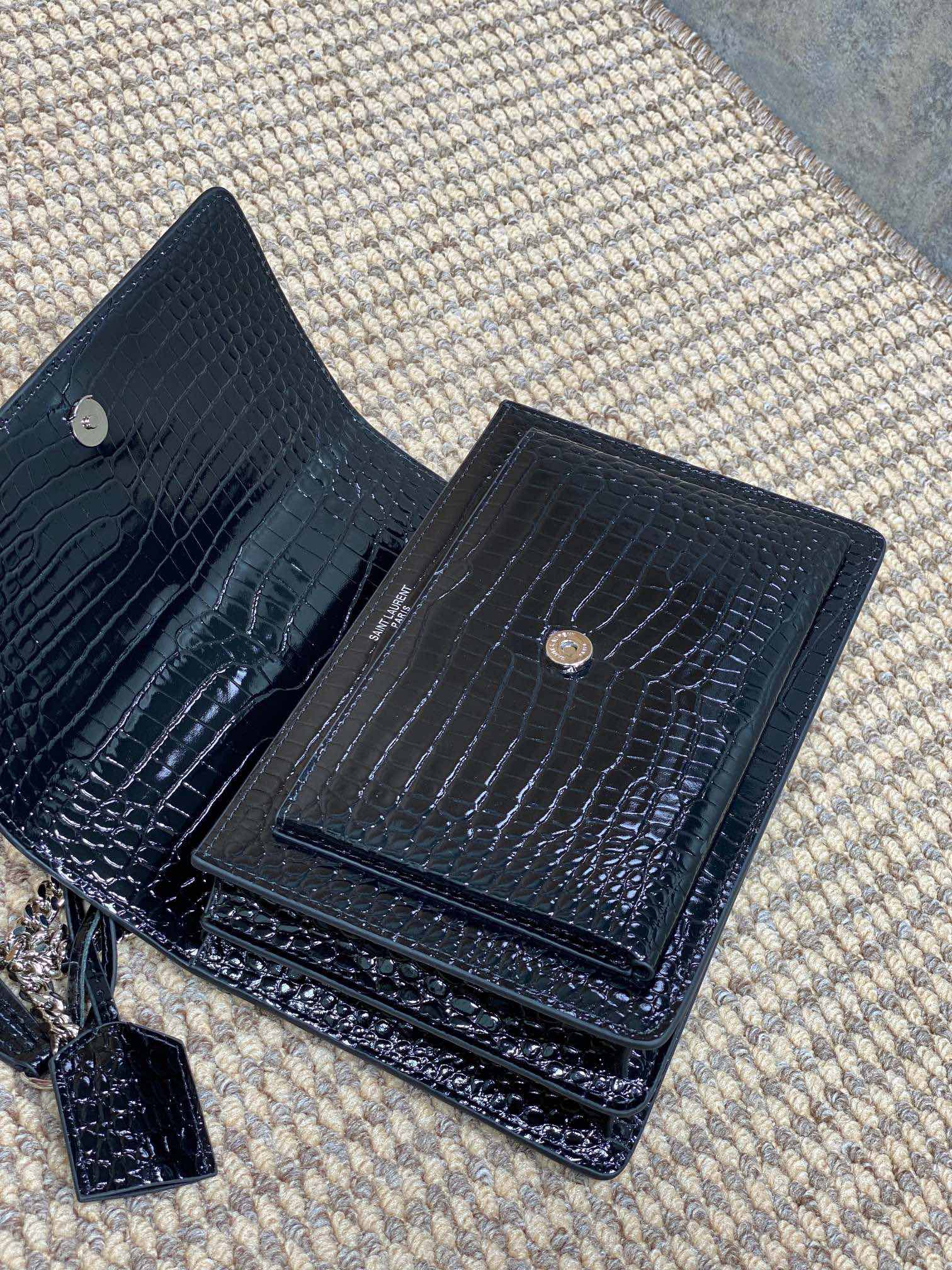  SAINT LAURENT 圣罗兰 YSL Sunset 日落 牛皮 流浪包 斜挎包 单肩包 女款 鳄鱼纹 中号 黑色银标 442906-DND0N-1000