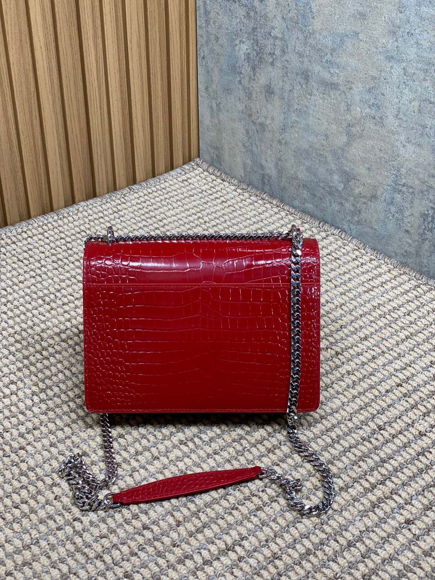 SAINT LAURENT 圣罗兰 YSL Sunset 日落 牛皮 流浪包 斜挎包 单肩包 女款 鳄鱼纹 中号 红色 442906