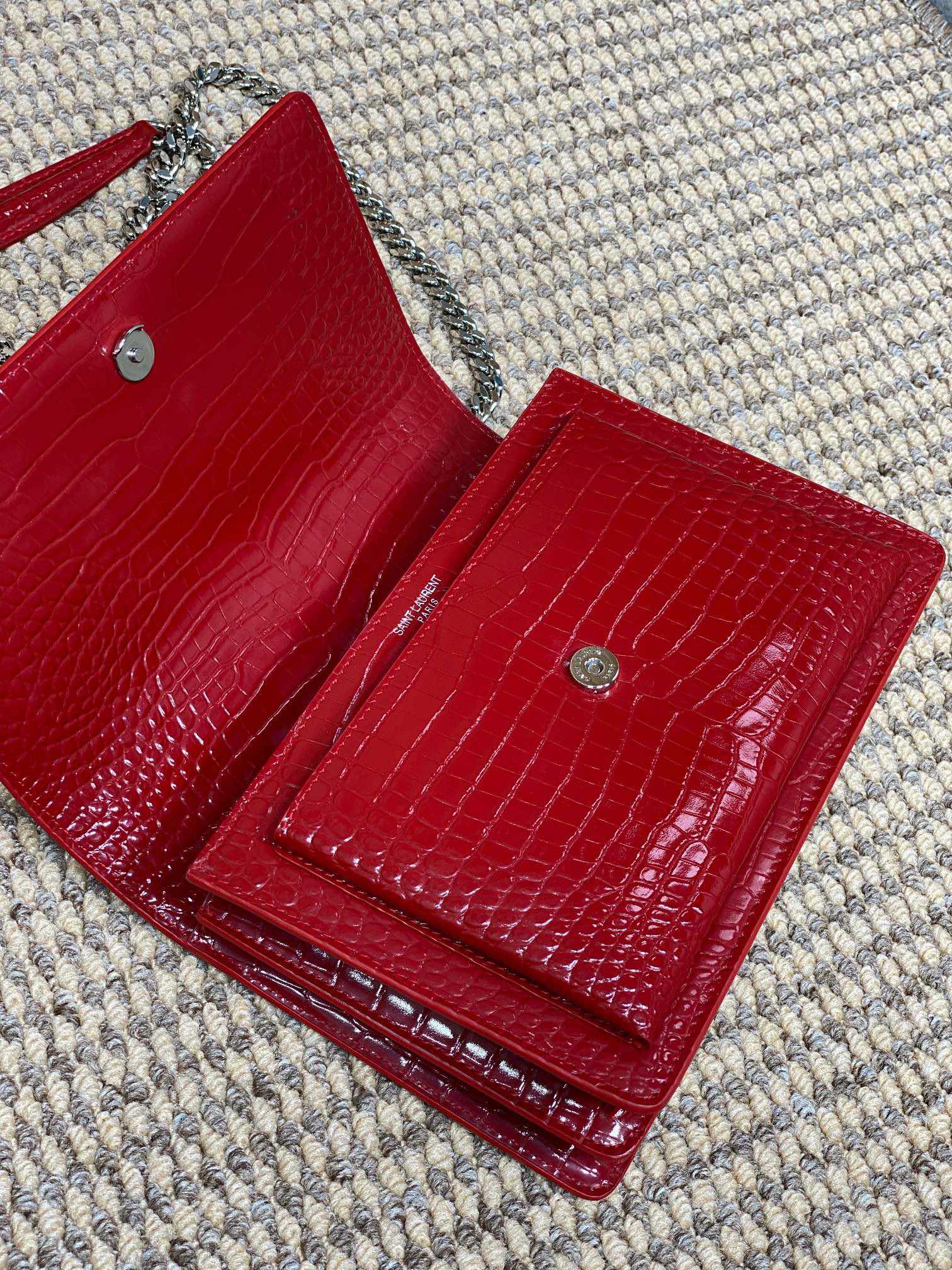 SAINT LAURENT 圣罗兰 YSL Sunset 日落 牛皮 流浪包 斜挎包 单肩包 女款 鳄鱼纹 中号 红色 442906