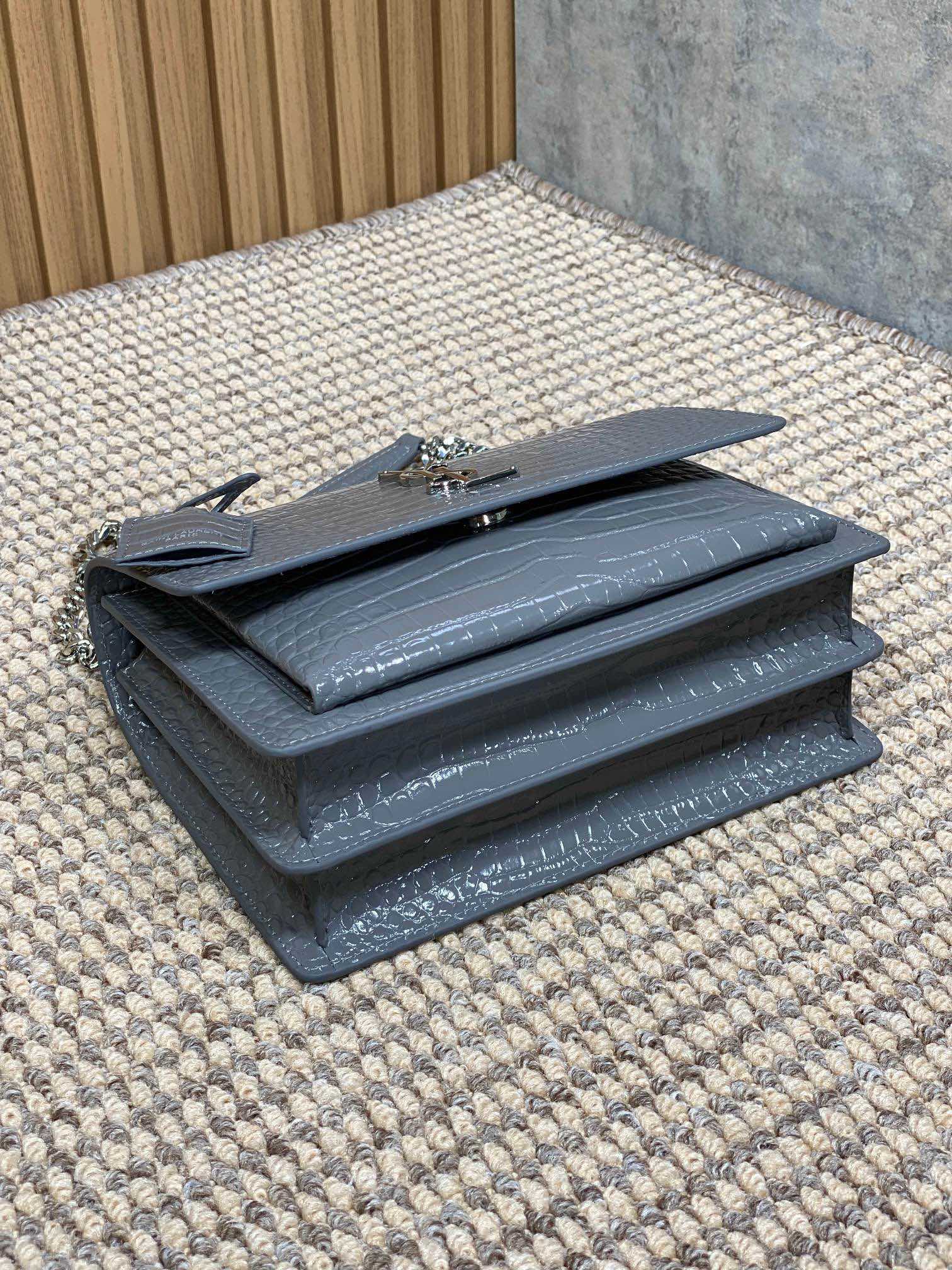 SAINT LAURENT 圣罗兰 YSL Sunset 日落 牛皮 流浪包 斜挎包 单肩包 女款 鳄鱼纹 中号 灰色  442906