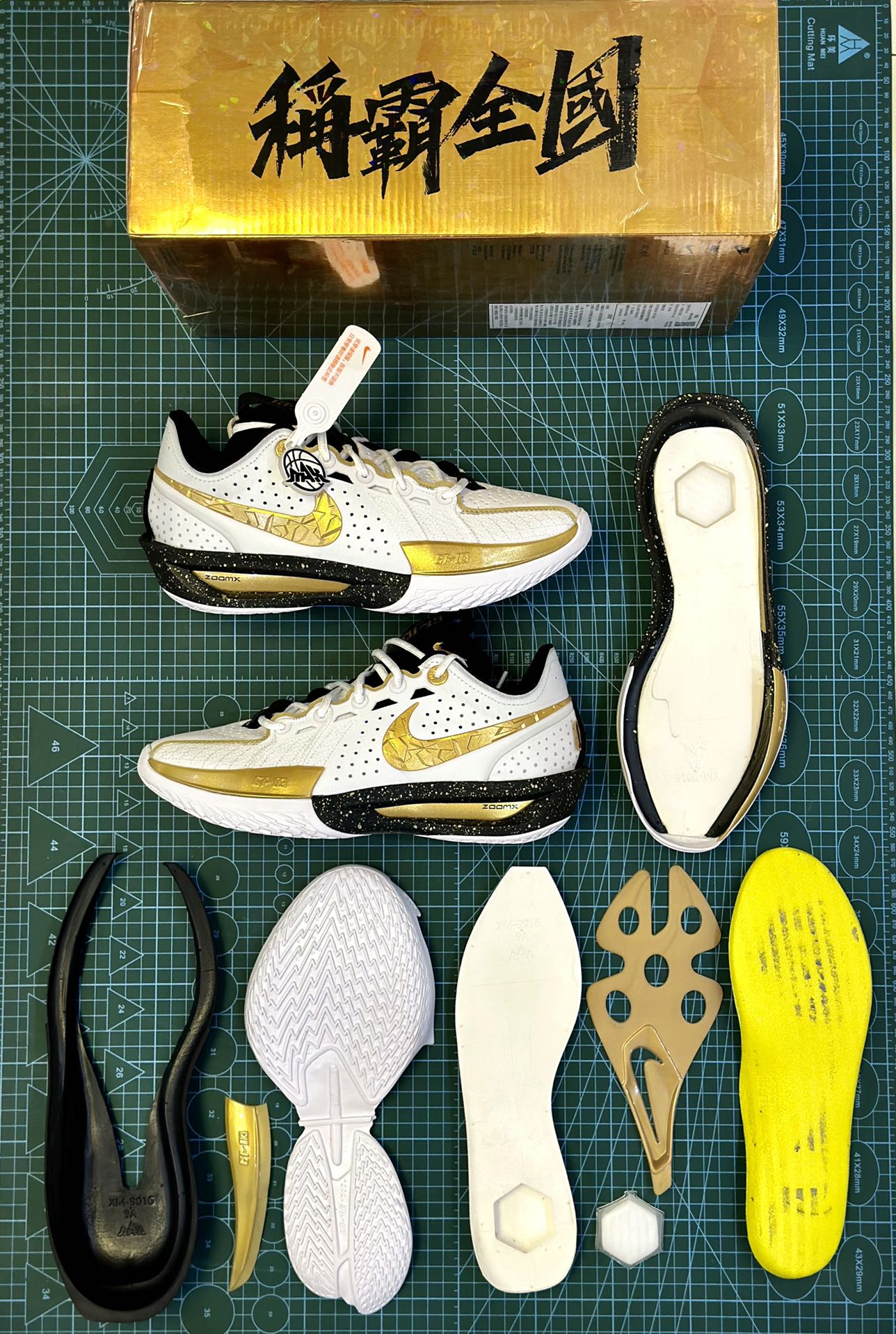  灭世纯原 ZOOM GT Cut 3  中筒  篮球鞋 球鞋 实战鞋 全掌气垫 后卫精英 TPU抗扭 男鞋 波鞋称霸全国 白黑金 HF5702-170