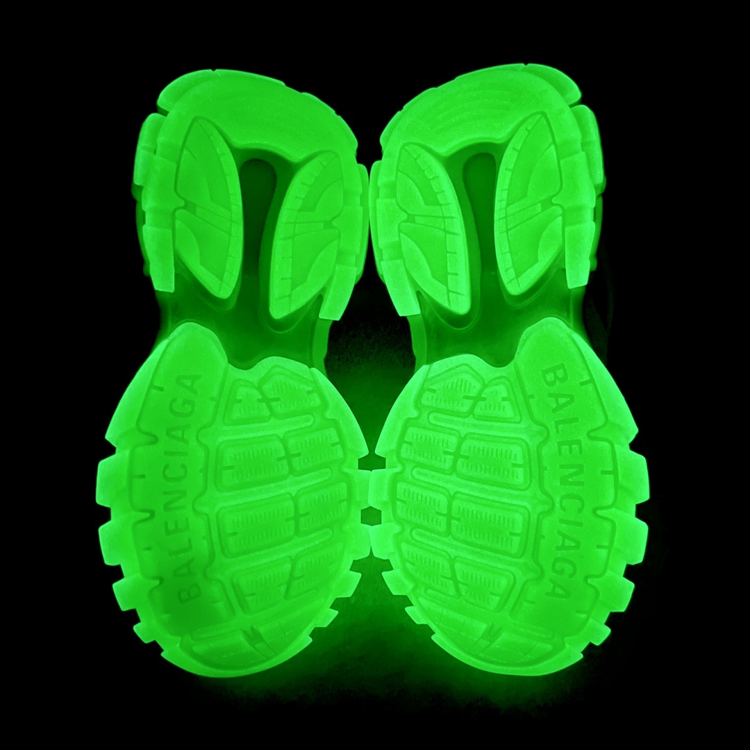  Balenciaga 巴黎世家 Track 1.0  舒适百搭 老爹鞋 运动 复古板鞋 休闲鞋 男鞋 女鞋  白绿色 542436W3RL19035