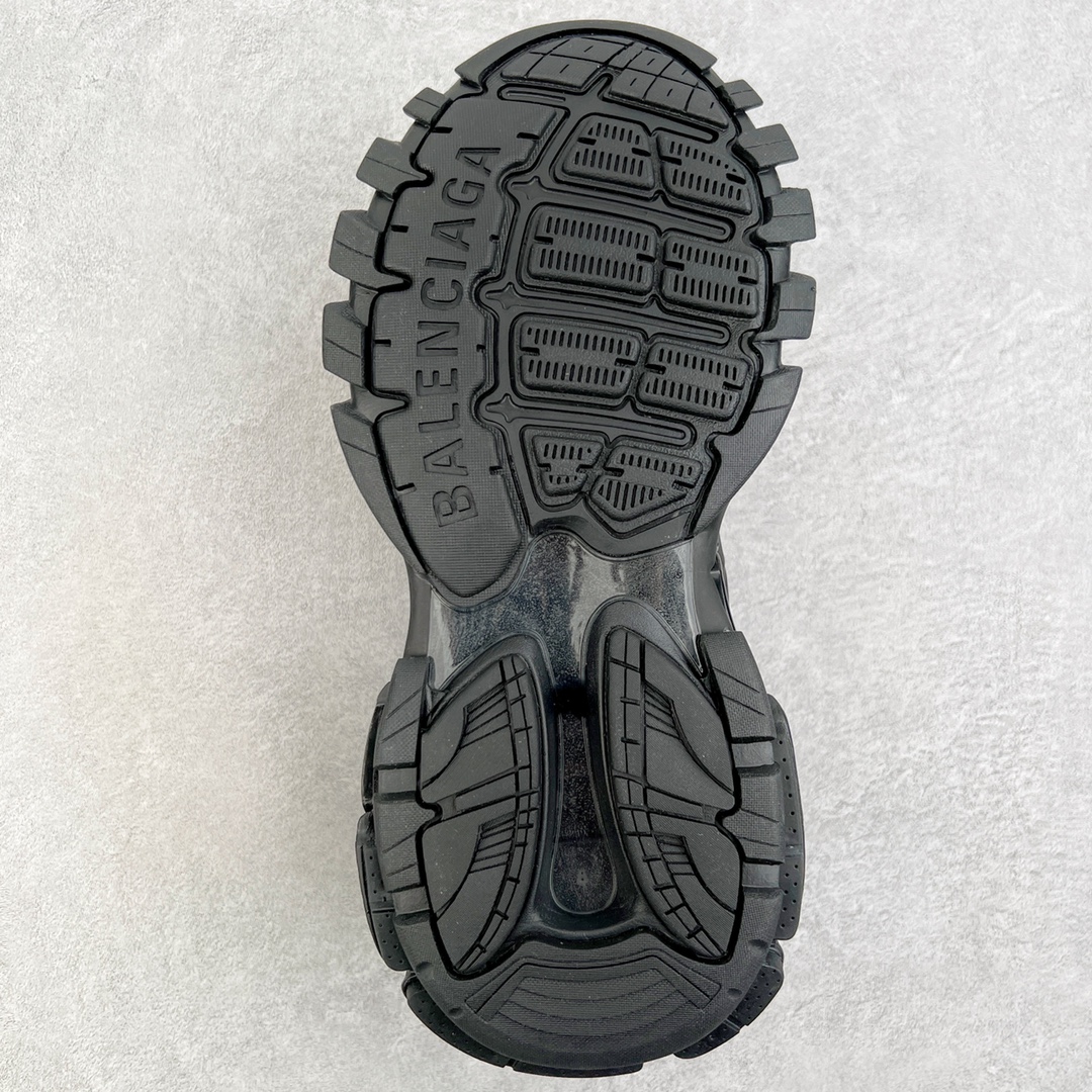  Balenciaga 巴黎世家 Track 1.0 LED 充电灯光 舒适百搭 老爹鞋 运动 复古板鞋 休闲鞋 男鞋 女鞋   555036W1GB11000 555036W2GB71214 555032W3AD45000