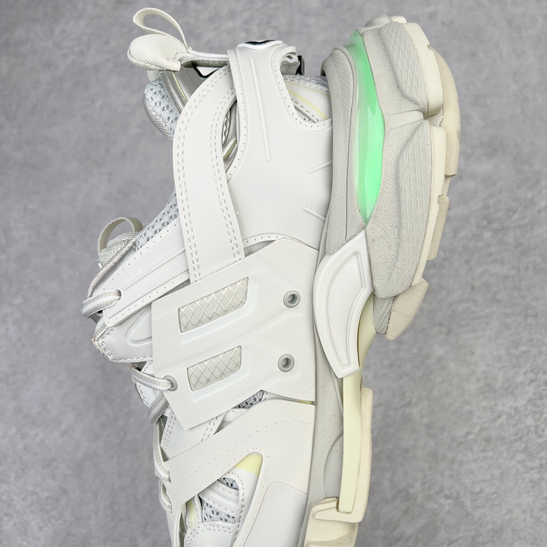  Balenciaga 巴黎世家 Track 1.0 LED 充电灯光 舒适百搭 老爹鞋 运动 复古板鞋 休闲鞋 男鞋 女鞋   555036W1GB11000 555036W2GB71214 555032W3AD45000