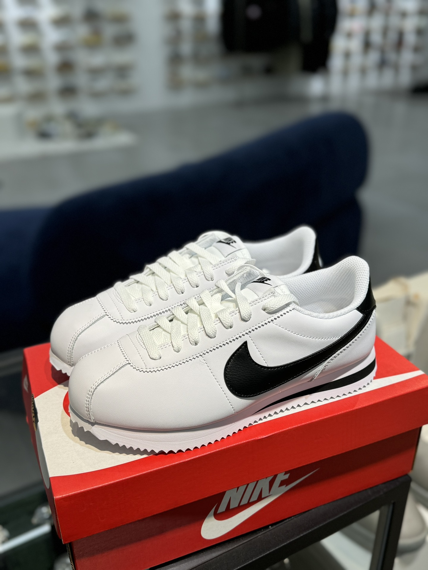  Nike Classic Cortez Leather 阿甘 低筒 复古初代皮革慢跑鞋 休闲鞋 波鞋 黑白 45-DV0991-101