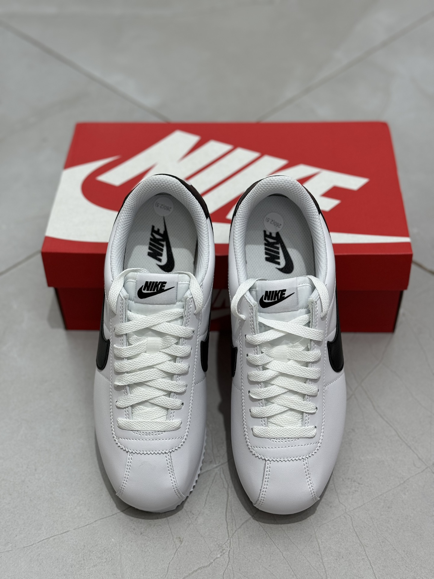  Nike Classic Cortez Leather 阿甘 低筒 复古初代皮革慢跑鞋 休闲鞋 波鞋 黑白 45-DV0991-101