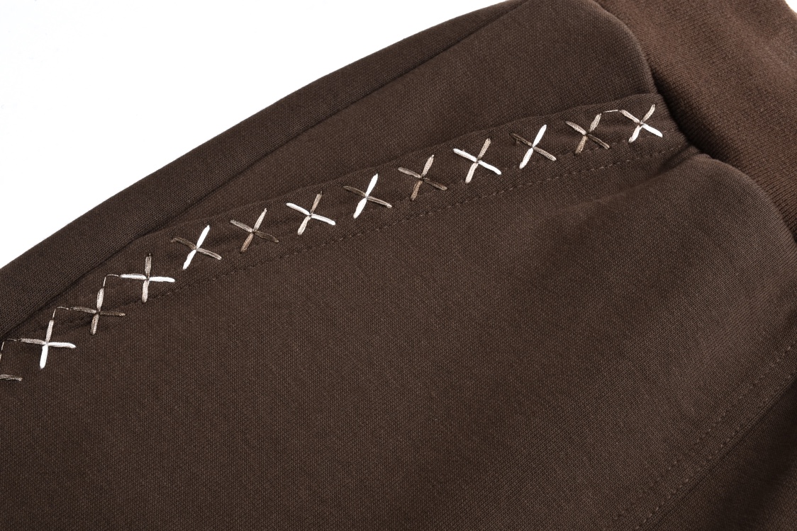 LOUIS VUITTON 路易威登 Tyler 联名款 SS24 字母刺绣 长裤 休闲裤 裤子 巧克力色 1AFQ43