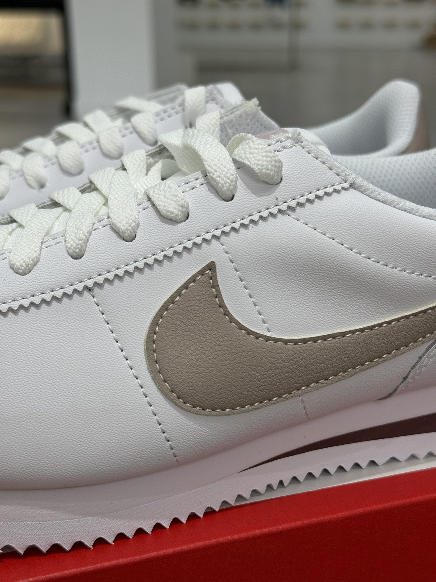  Nike Classic Cortez Leather 阿甘 低筒 复古初代皮革慢跑鞋 休闲鞋 波鞋 白棕 DN1791-105
