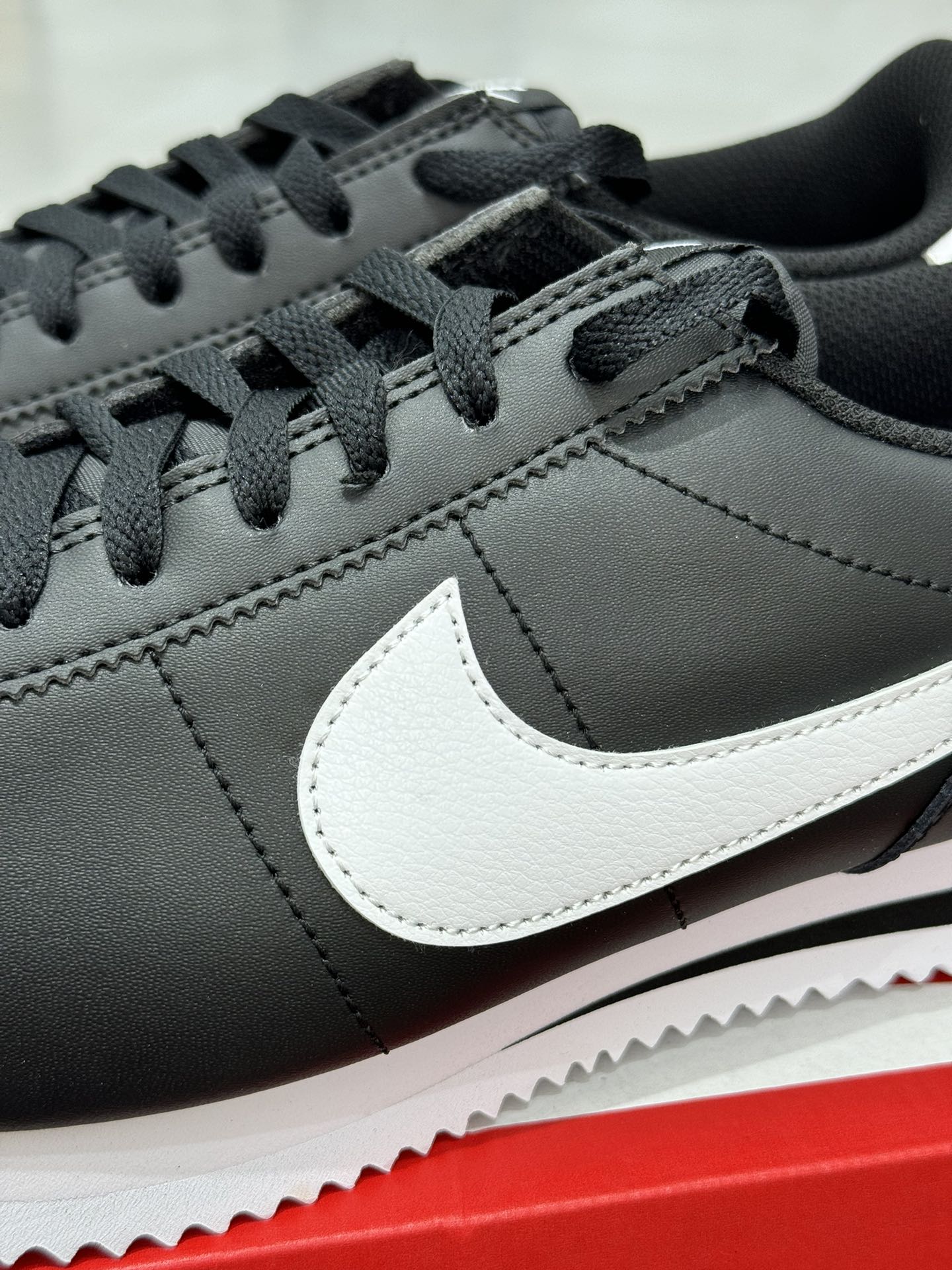  Nike Classic Cortez Leather 阿甘 低筒 复古初代皮革慢跑鞋 休闲鞋 波鞋 黑白 DM4044-001