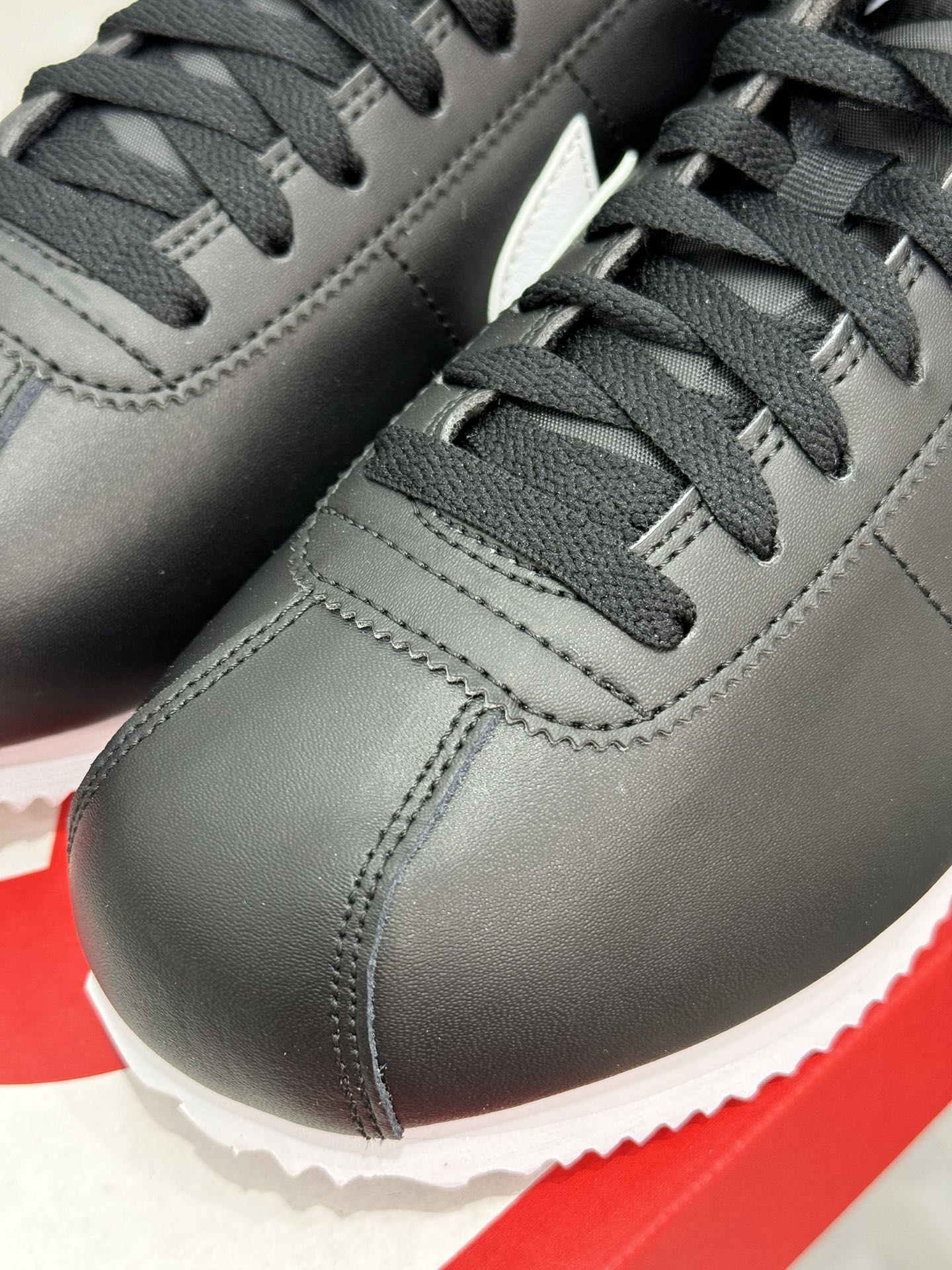  Nike Classic Cortez Leather 阿甘 低筒 复古初代皮革慢跑鞋 休闲鞋 波鞋 黑白 DM4044-001