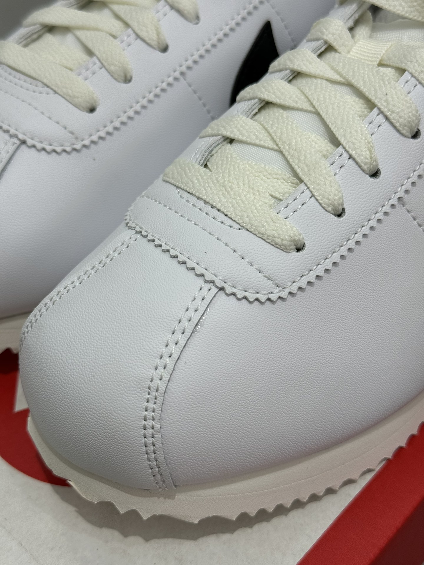  Nike Classic Cortez Leather 阿甘 低筒 复古初代皮革慢跑鞋 休闲鞋 波鞋 白黑藍 DM4044-100