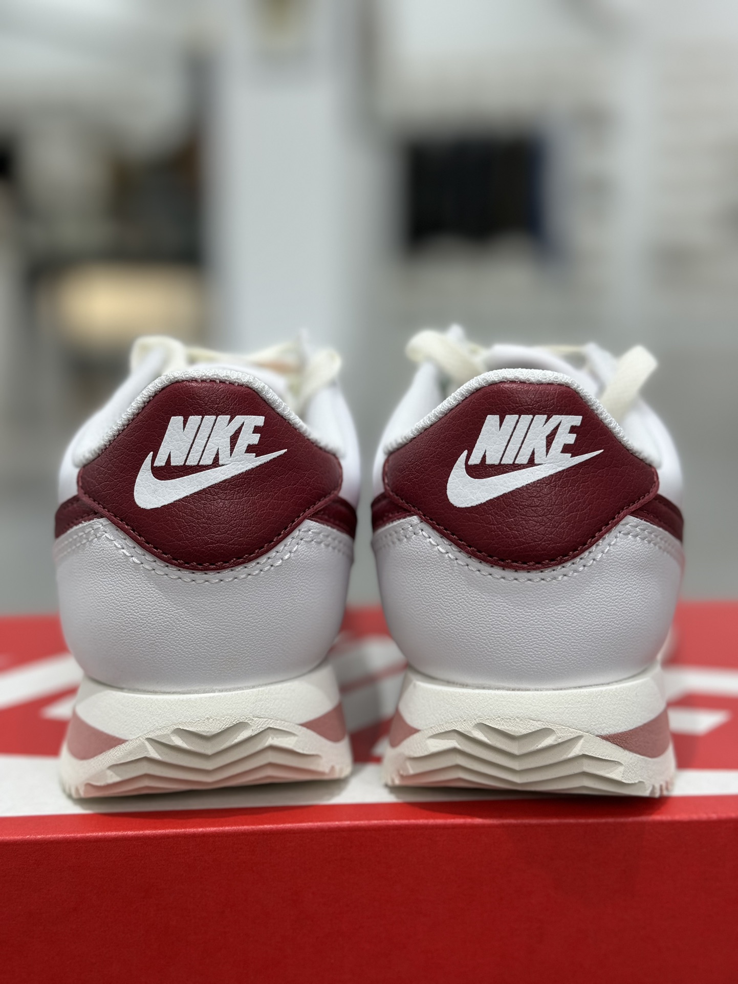 Nike Classic Cortez Leather 阿甘 低筒 复古初代皮革慢跑鞋 休闲鞋 波鞋 白红粉 DN1791-103