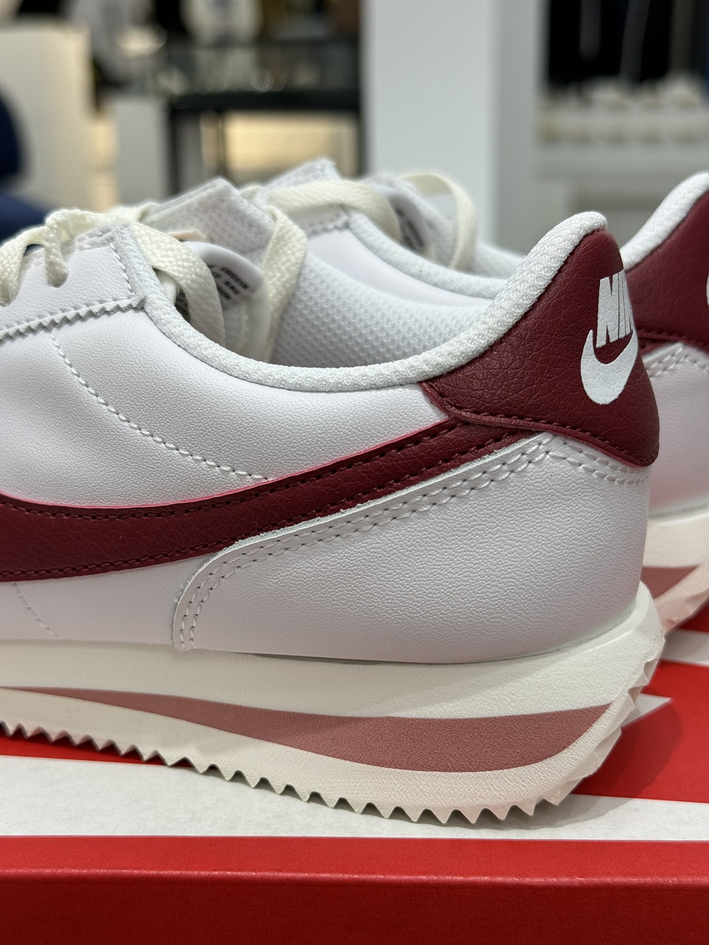 Nike Classic Cortez Leather 阿甘 低筒 复古初代皮革慢跑鞋 休闲鞋 波鞋 白红粉 DN1791-103