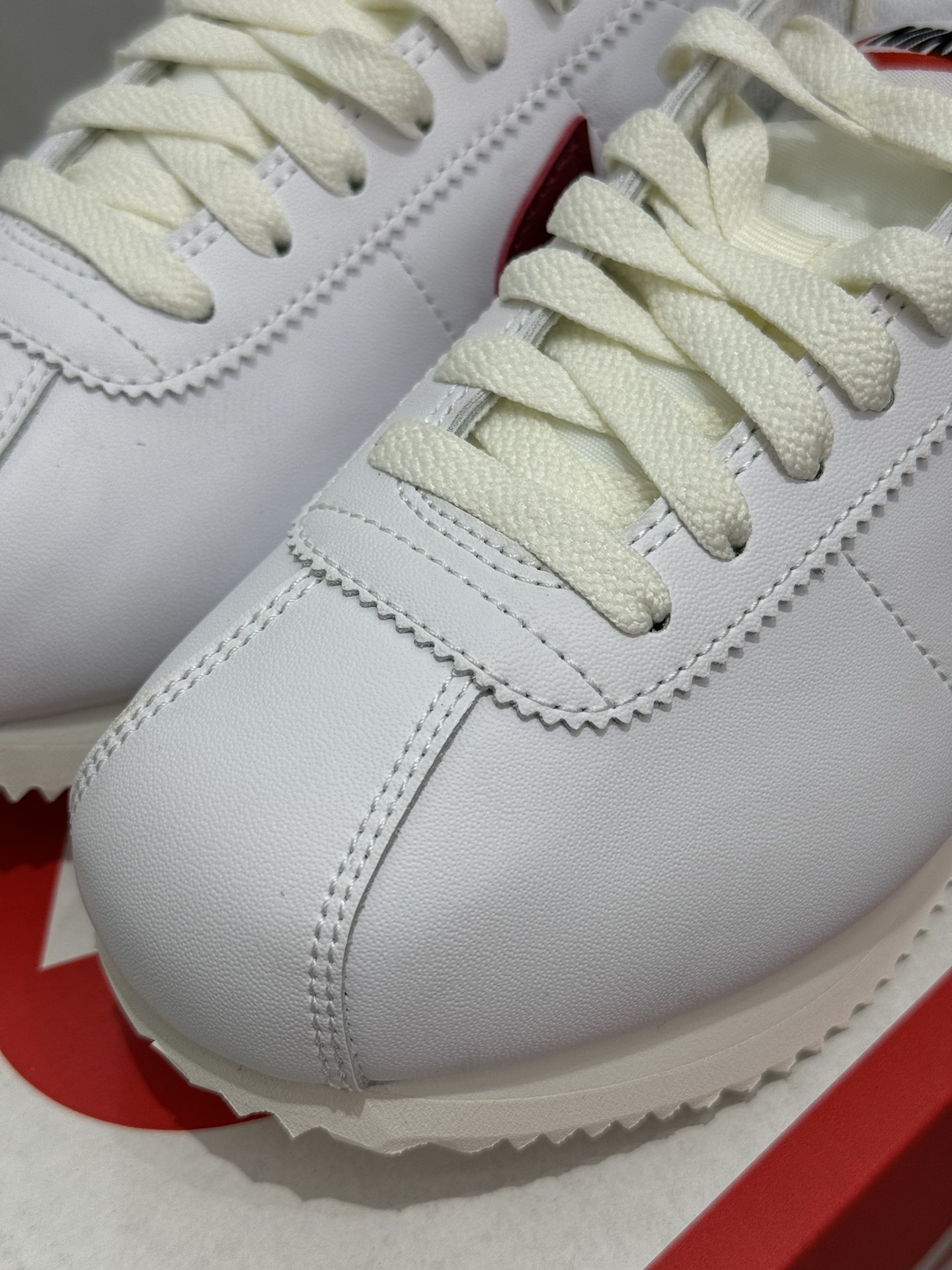 Nike Classic Cortez Leather 阿甘 低筒 复古初代皮革慢跑鞋 休闲鞋 波鞋 白红粉 DN1791-103