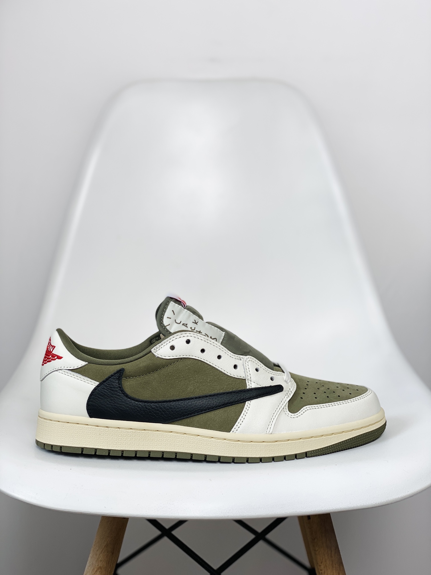  天花板 Travis Scott x Air Jordan 1 Low Medium Olive  AJ1 8.0 倒钩  低筒 倒钩 板鞋 篮球鞋 波鞋 男女同款 米绿 DM7866-200