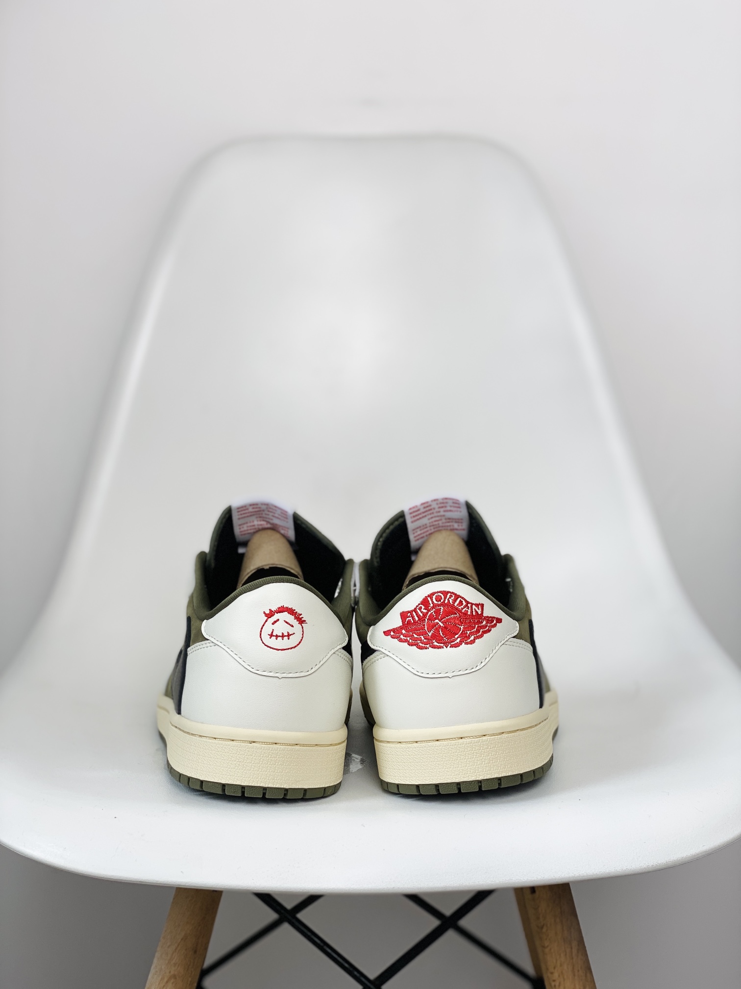  天花板 Travis Scott x Air Jordan 1 Low Medium Olive  AJ1 8.0 倒钩  低筒 倒钩 板鞋 篮球鞋 波鞋 男女同款 米绿 DM7866-200