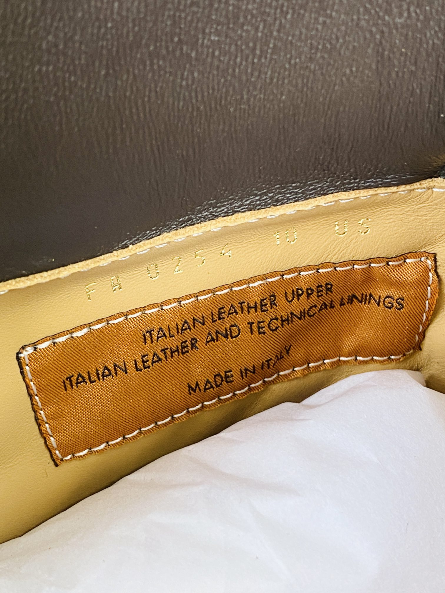   Louis Vuitton x Timberland 6英寸 满印老花 圆头 压纹防水绒面 大黄靴 马丁靴 男女同款 棕色1AD7YN 