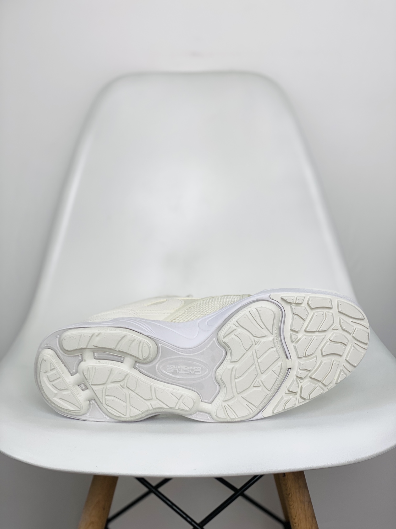  Travis Scott  Shark-A-Don Sail"低筒 板鞋 篮球鞋 波鞋 男款 白色 HQ3061-100 