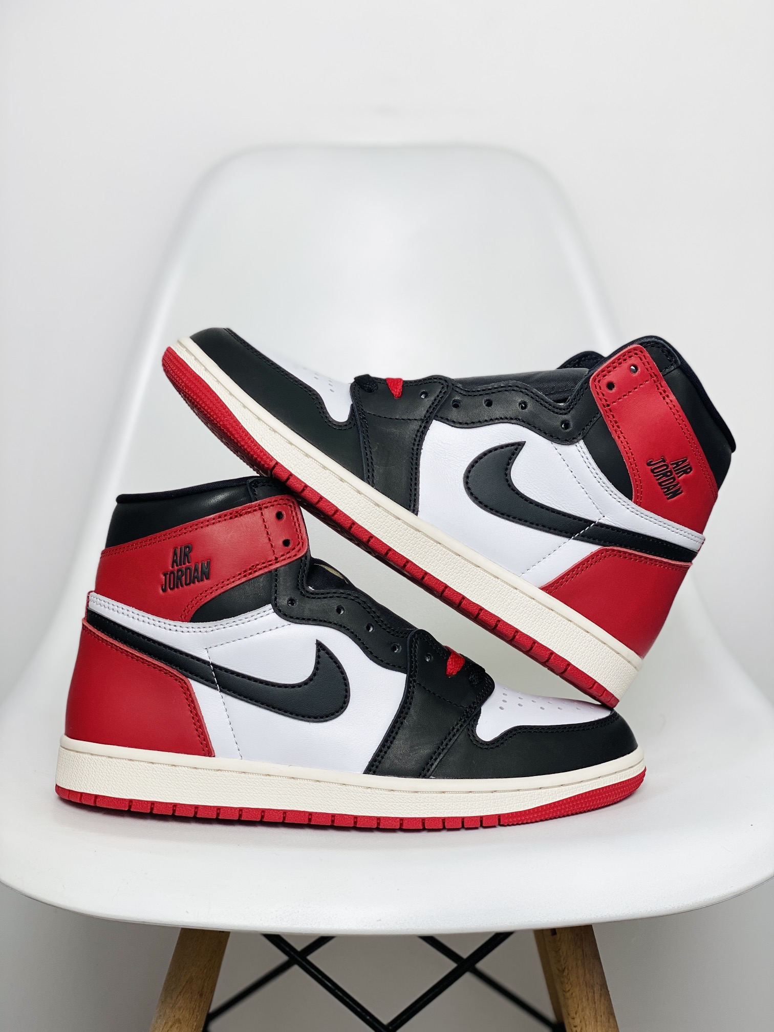  AIR JORDAN 1 HIGH  Black Toe REIMAGINEDAJ1 高筒 球鞋 休閒鞋 板鞋 波鞋 潮鞋 男鞋女鞋 蜘蛛侠2.0 DV1748-601