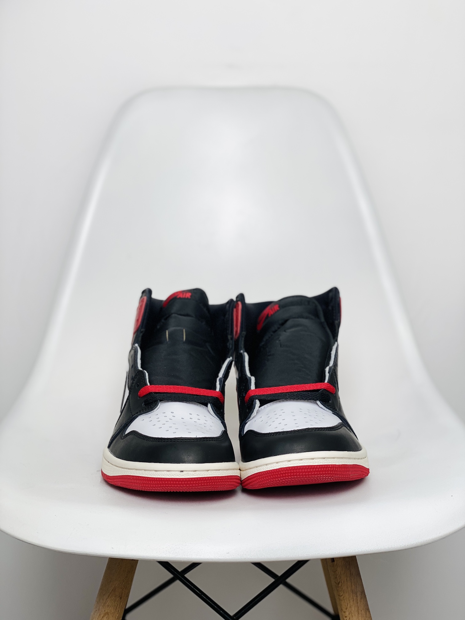  AIR JORDAN 1 HIGH  Black Toe REIMAGINEDAJ1 高筒 球鞋 休閒鞋 板鞋 波鞋 潮鞋 男鞋女鞋 蜘蛛侠2.0 DV1748-601