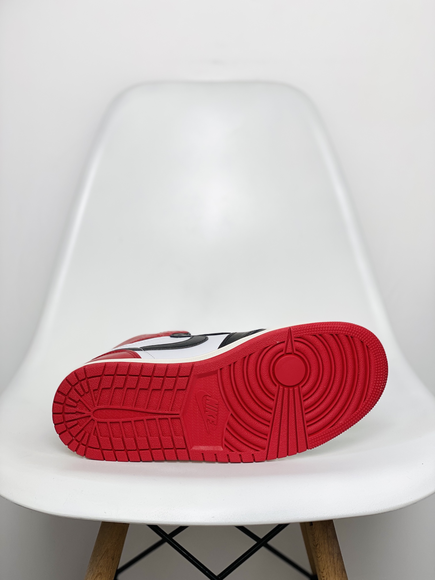  AIR JORDAN 1 HIGH  Black Toe REIMAGINEDAJ1 高筒 球鞋 休閒鞋 板鞋 波鞋 潮鞋 男鞋女鞋 蜘蛛侠2.0 DV1748-601