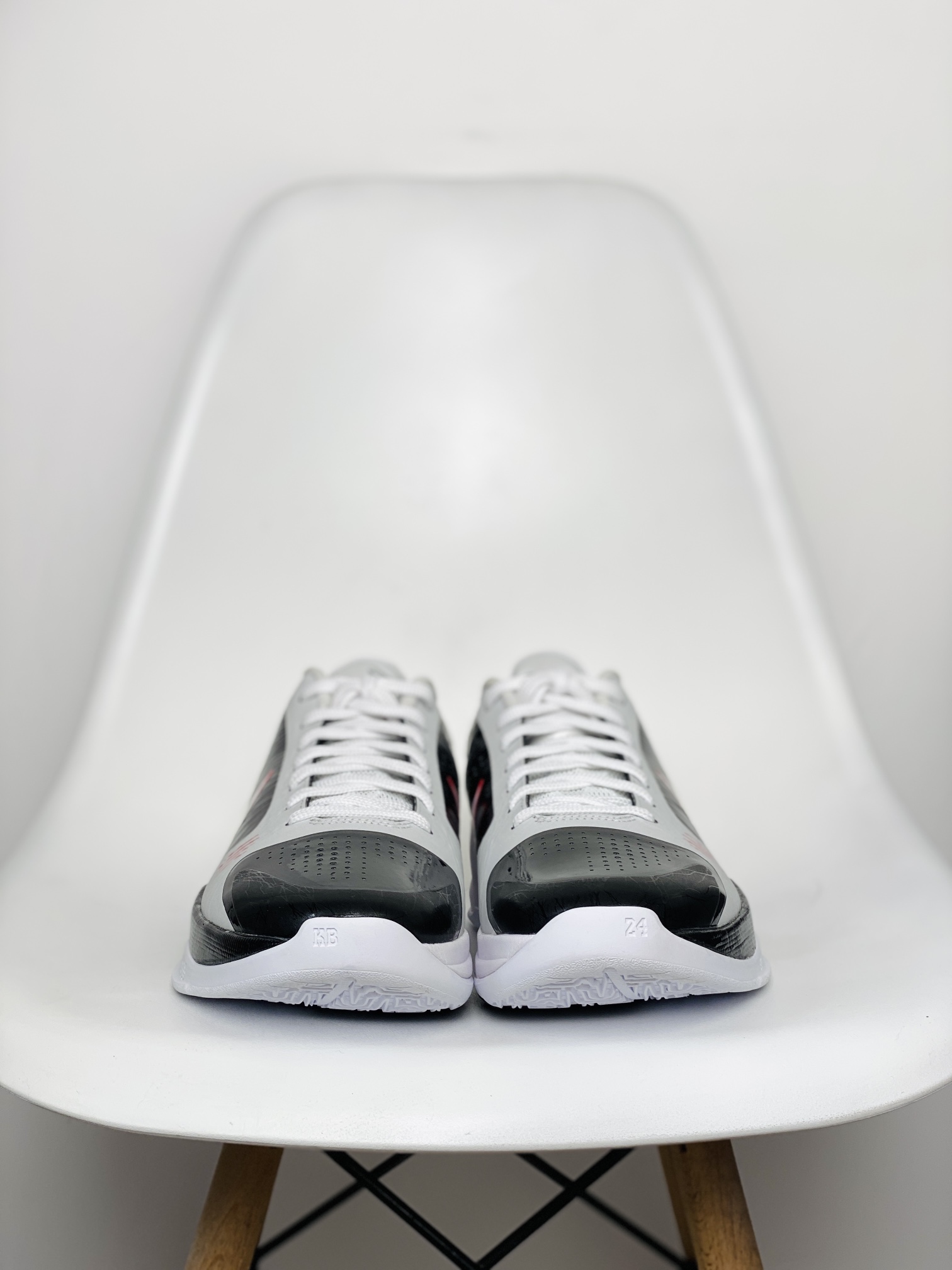  H12 KOBE5 Bruce Lee Alt   低筒 前掌气垫 球鞋 籃球鞋 實戰鞋  真碳板 男鞋 黑白 李小龙 CD4991-101