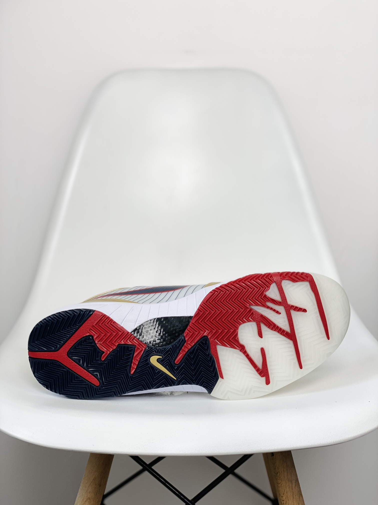  GX NIKE Zoom Kobe4 Protro Philly 科比 4  低筒  前掌泡棉+後掌氣墊 篮球鞋 实战鞋 球鞋 男鞋  波鞋 奥运会 白黑金 FQ3544-100 