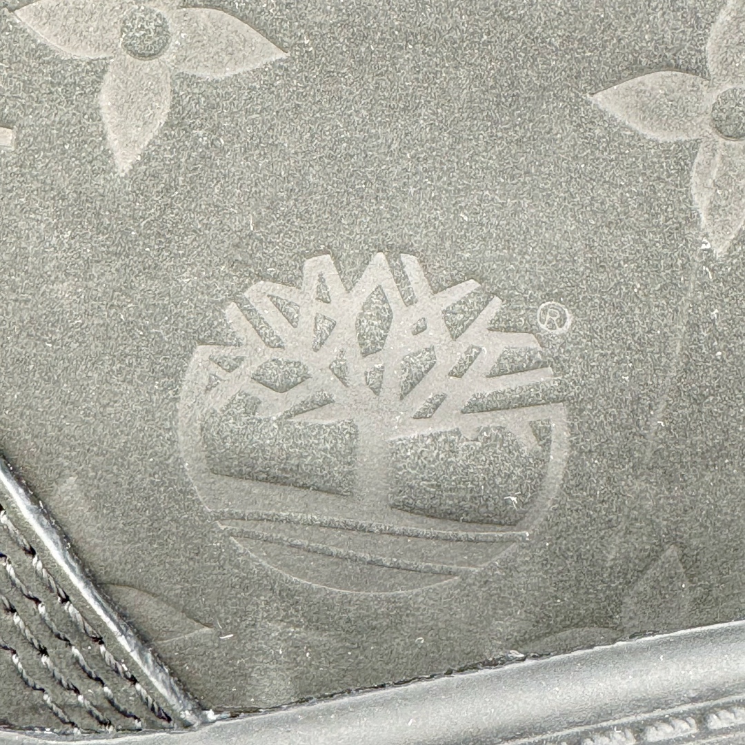  Louis Vuitton x Timberland 6英寸 满印老花 圆头 压纹防水绒面 大黄靴 马丁靴 男女同款 黑色1AD7YP