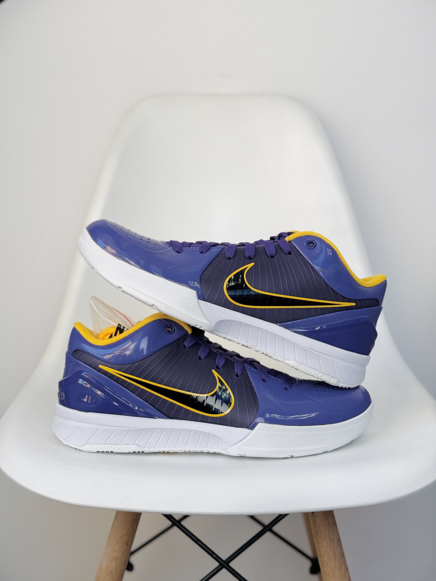  H12 UNDEFEATED Kobe4 Protro Zoom  低筒 前掌泡棉 后掌气垫  篮球 鞋 波鞋 街道休闲鞋 实战 男生 球鞋  紫金 CQ3869-500