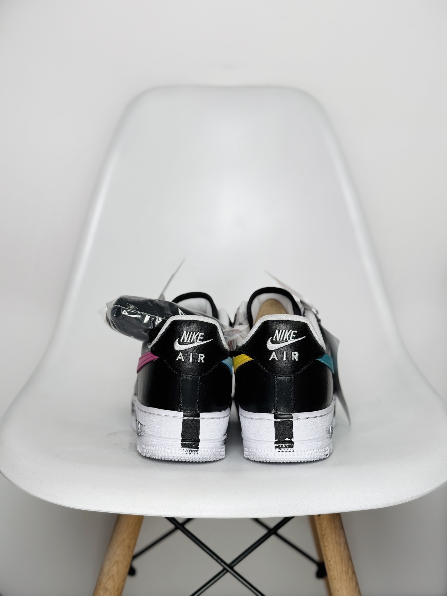  PEACEMINUSONE Air Force 1 Para Noise 空军 权志龙3.0 刮刮乐 小雏菊 低筒 休闲鞋 板鞋 男鞋 女鞋 黑绿粉  AQ3692-004