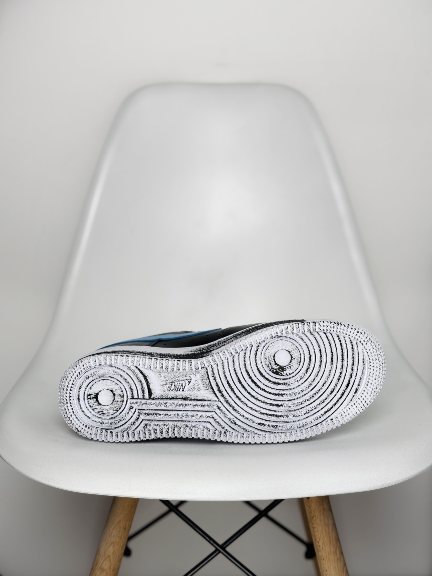  PEACEMINUSONE Air Force 1 Para Noise 空军 权志龙3.0 刮刮乐 小雏菊 低筒 休闲鞋 板鞋 男鞋 女鞋 黑绿粉  AQ3692-004