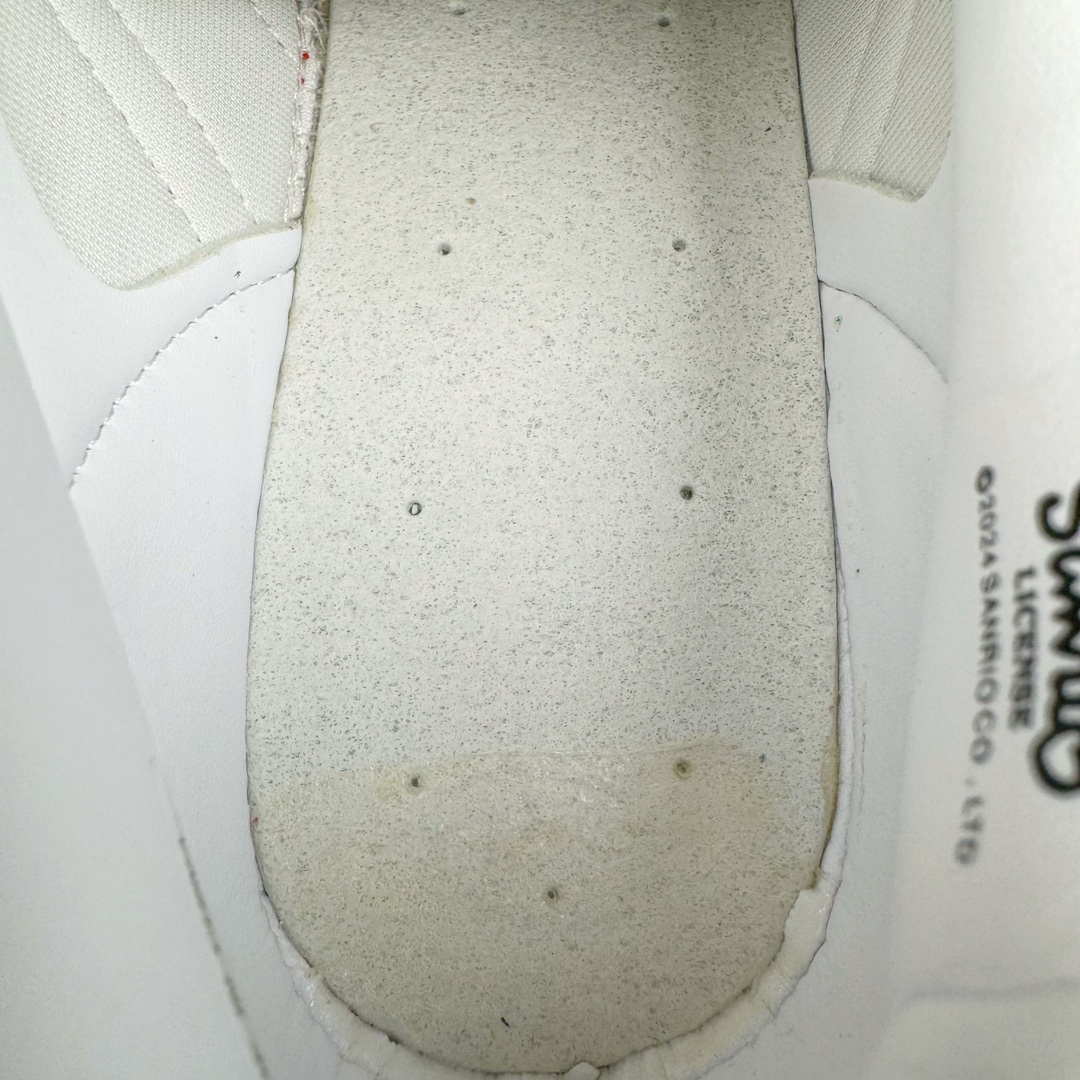 Hello Kitty  adidas originals GAZELLE 平底鞋 低筒 复古板鞋 休闲鞋 男鞋 女鞋 波鞋  凯蒂猫 II0013 