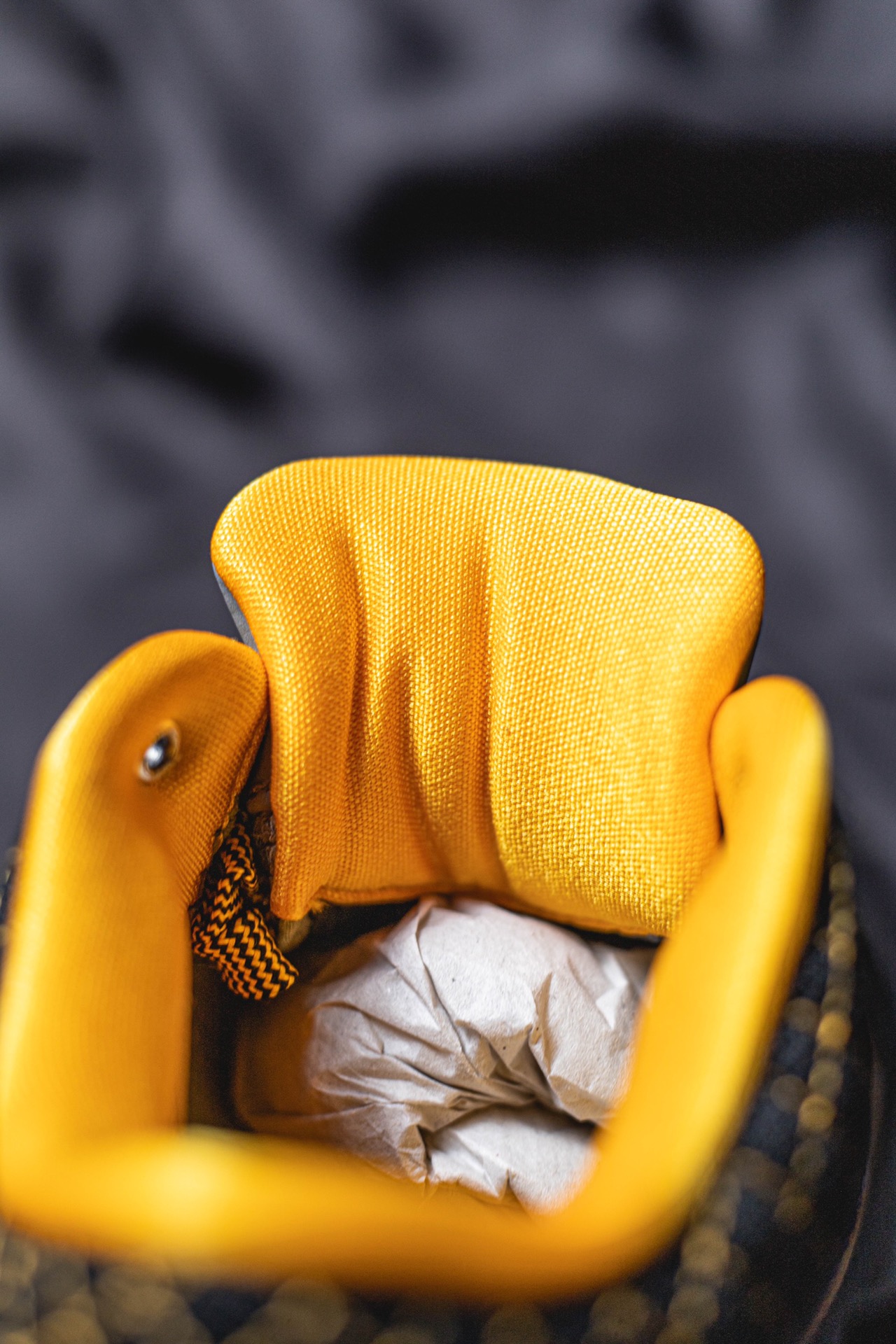  H12 Kobe4 Protro  Carpe Diem 低筒 前掌泡棉 后掌气垫  篮球 鞋 波鞋 街道休闲鞋 实战 男生 球鞋  及时行乐 AV6339-001 