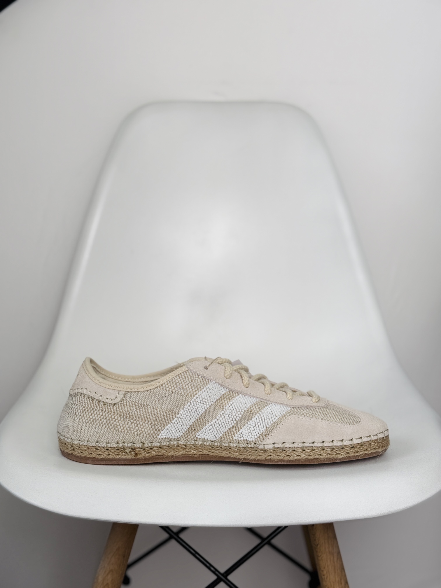 新版 CLOT Adidas Originals GAZELLE“HALO IVORY 陈冠希 低筒 德训鞋 复古板鞋 休闲鞋 男鞋 女鞋  米黄 IH3144