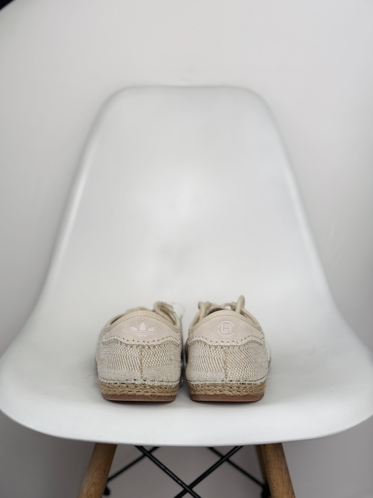 新版 CLOT Adidas Originals GAZELLE“HALO IVORY 陈冠希 低筒 德训鞋 复古板鞋 休闲鞋 男鞋 女鞋  米黄 IH3144