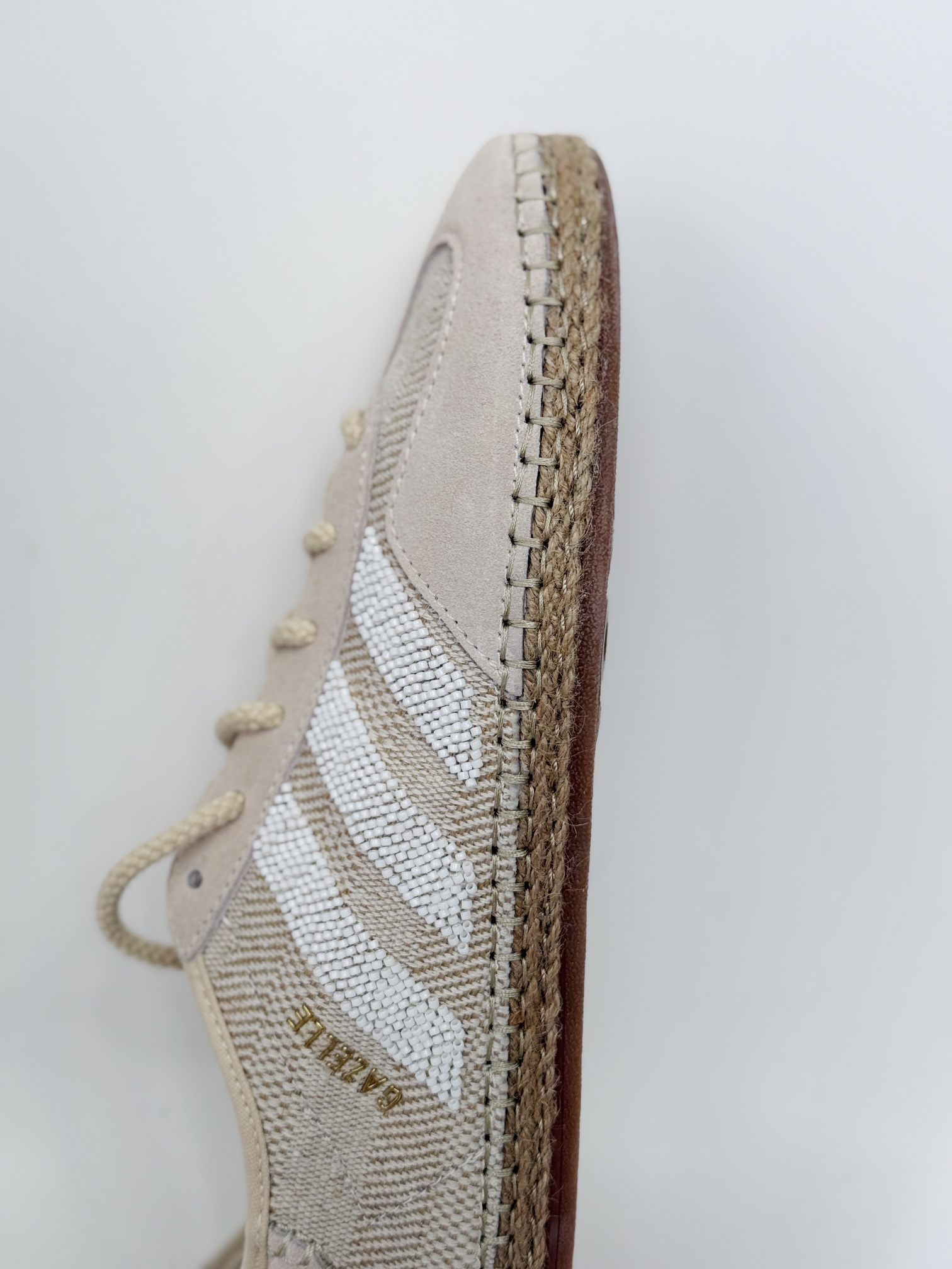 新版 CLOT Adidas Originals GAZELLE“HALO IVORY 陈冠希 低筒 德训鞋 复古板鞋 休闲鞋 男鞋 女鞋  米黄 IH3144