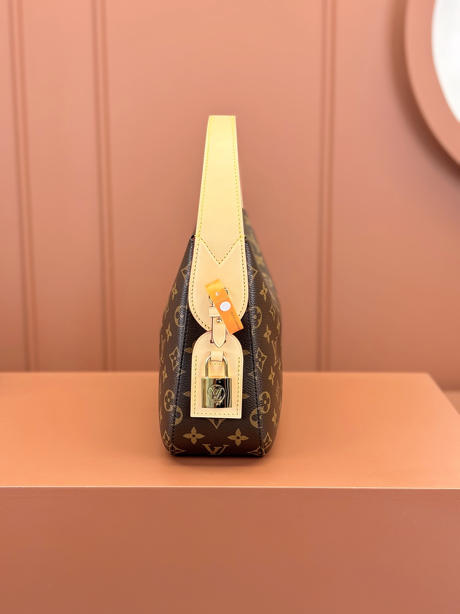  MB LOUIS VUITTON Slouchy PM  LV 路易威登  不可调节 不可拆卸  牛皮革 斜挎包 单肩包 双肩包 水桶 手提包 小号 M11952