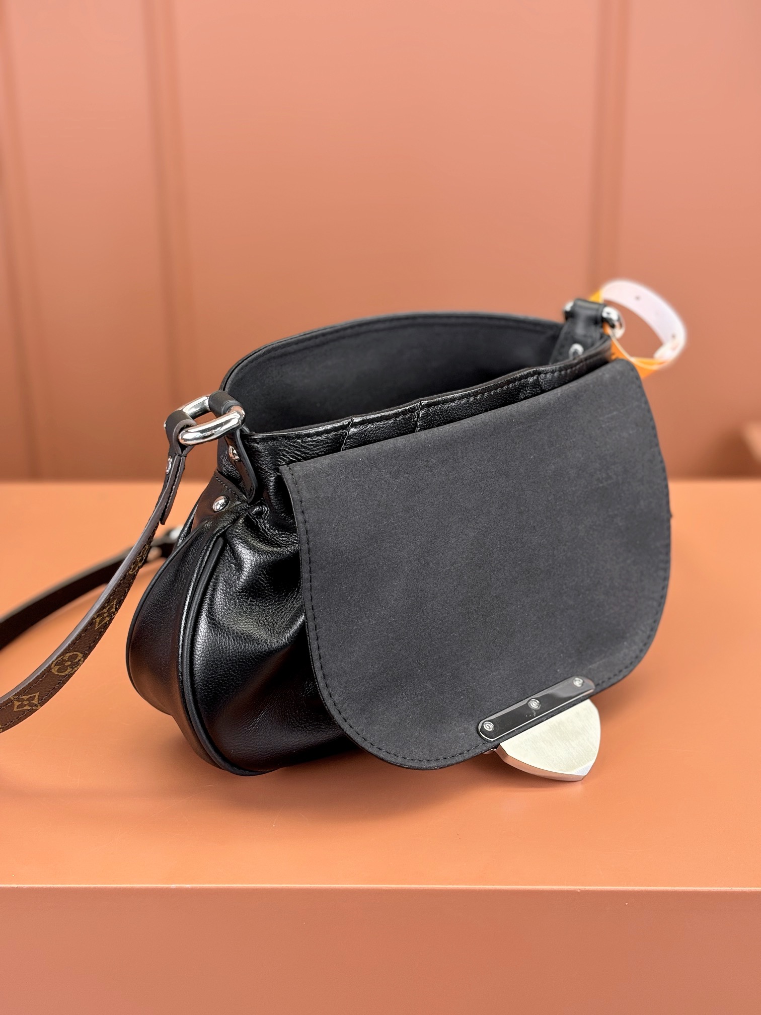  MB LOUIS VUITTON SUNSET VIBE  LV 路易威登  褶皱元宝 牛皮革 斜挎包 单肩包 双肩包 水桶 手提包 M12192