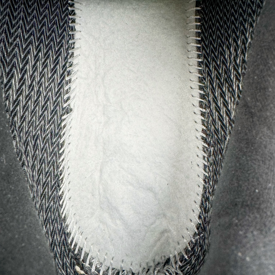  新版 JJJJound New Balance NB 2002R  Gore-Tex 复古 低筒 跑步鞋 运动鞋 休闲鞋 波鞋  男鞋 女鞋 灰黑 M2002RXZ