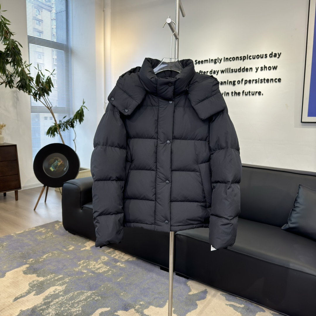  Lululemon 露露乐蒙 Wunder Puff 纯色拉链连帽长袖短款五格羽绒服 凤搂 女款 黑色