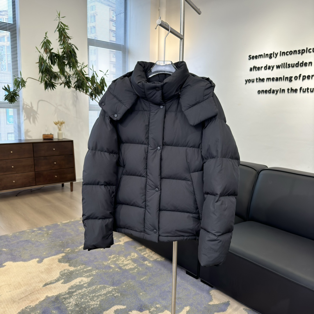  Lululemon 露露乐蒙 Wunder Puff 纯色拉链连帽长袖短款五格羽绒服 凤搂 女款 黑色